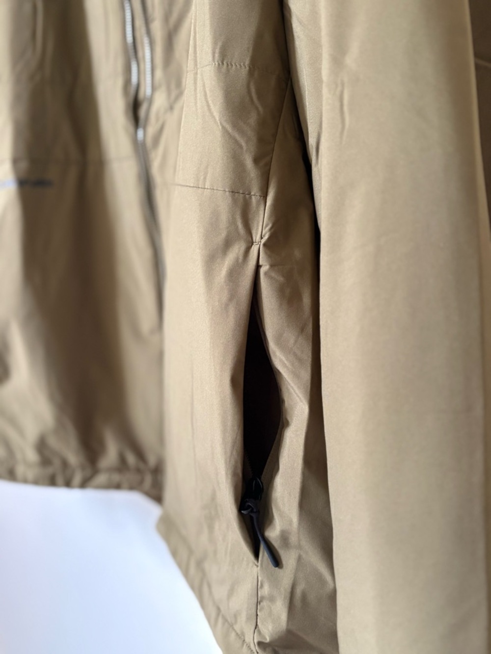 Dakine Men's Olive Green Hooded Puffer Jacket - Picture 5 of 5